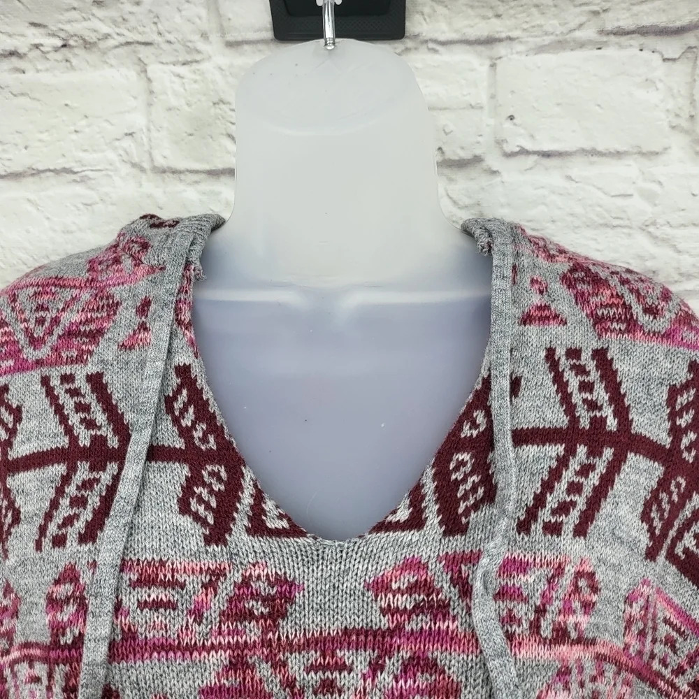 American Eagle Aztec Hooded Pullover Sweater Size Small FLAWED - Picture 5 of 16